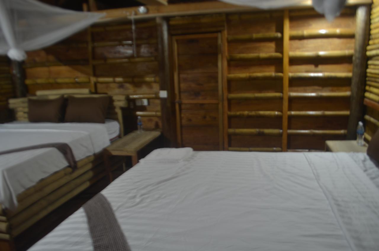 Tree Bar Hostel Ко Ронг Санлоем Екстериор снимка