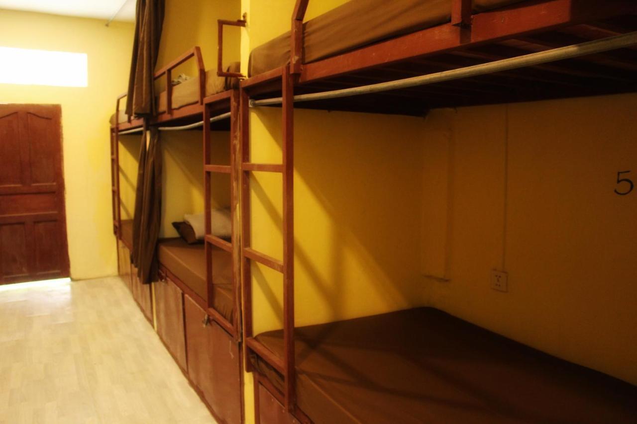 Tree Bar Hostel Ко Ронг Санлоем Екстериор снимка