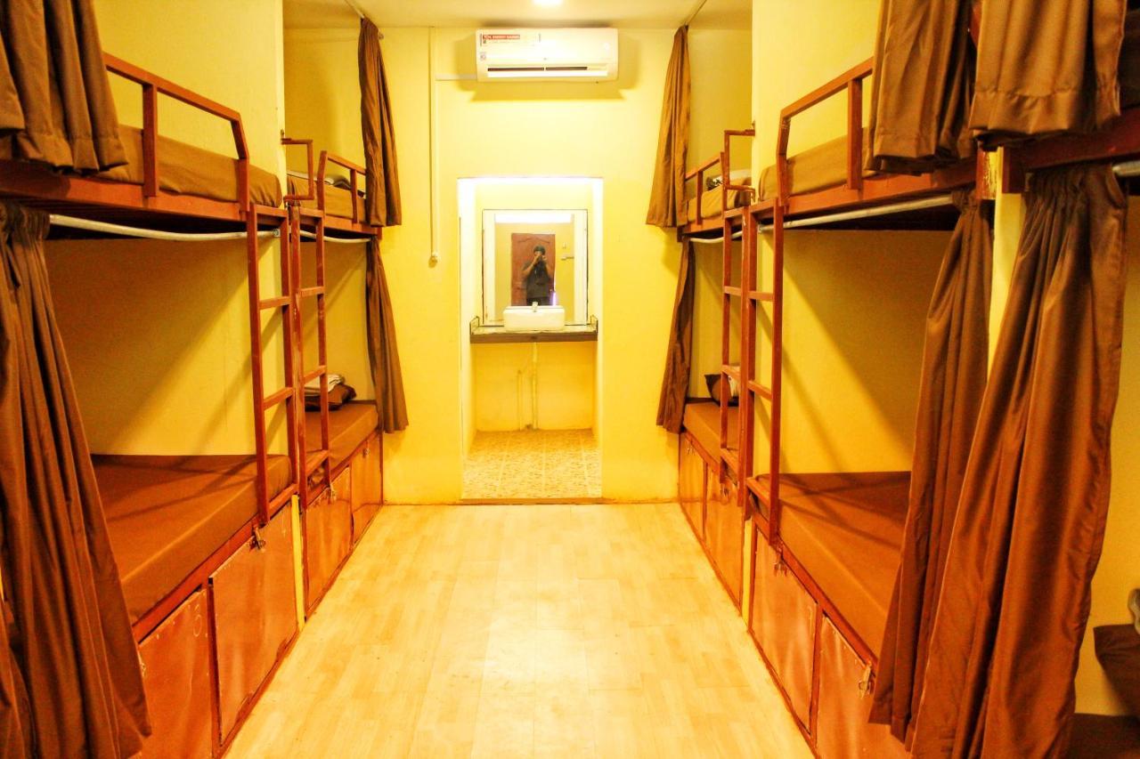 Tree Bar Hostel Ко Ронг Санлоем Екстериор снимка