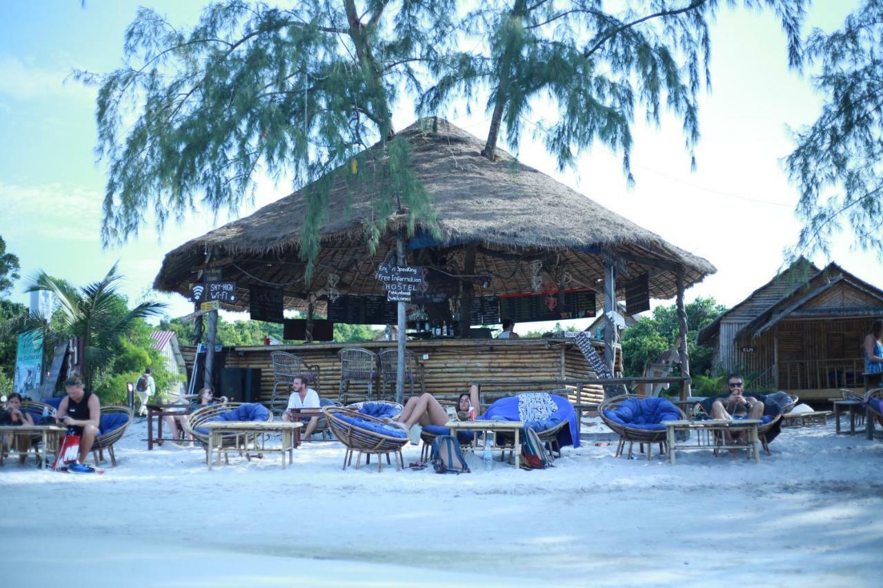 Tree Bar Hostel Ко Ронг Санлоем Екстериор снимка